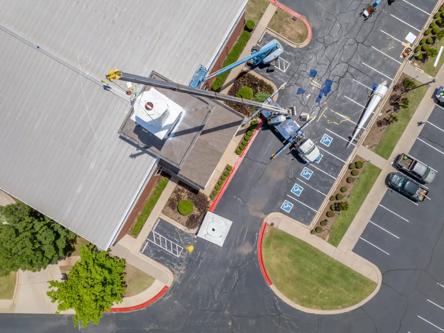 CrossPointe Church crane DJI 0438
