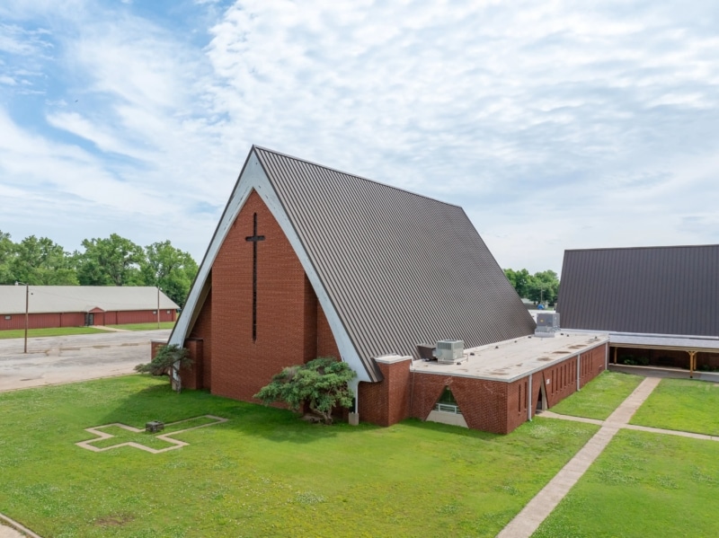 Blackwell First Christian Church Roof Replacement, Custom Single-Length Standing Seam, Commercial Guttering, Flat Roof TPO, Tapered Insulation