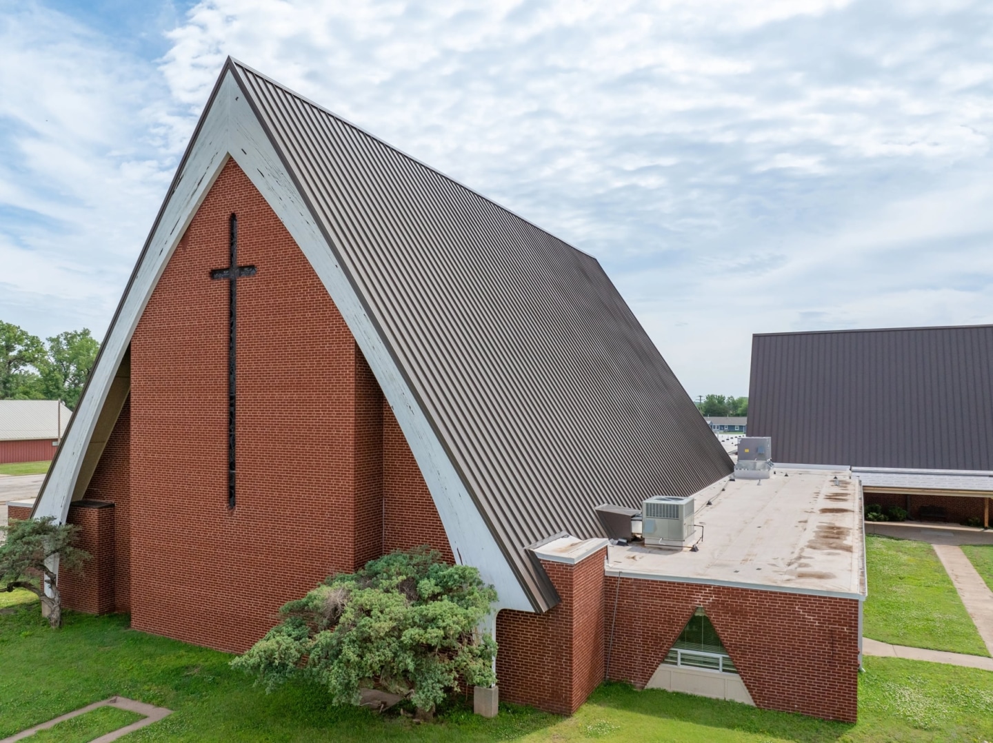 Blackwell First Christian AFTER - DJI_13345_59 - Large Metal roof on Blackwell First Christian Church